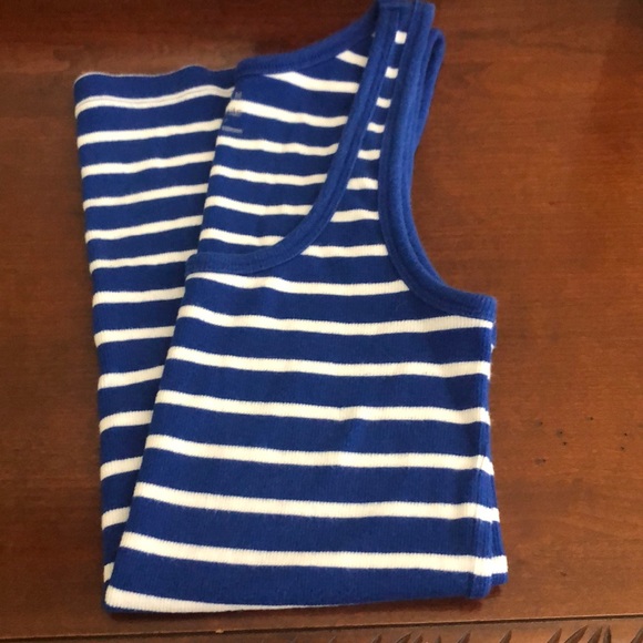 Gap Favorite tank top.  Medium - Picture 2 of 3